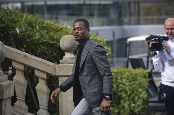 金瑞鼎盛 埃弗拉：现在的曼联前一天能让你满怀憧憬，第二天就可能让你心碎